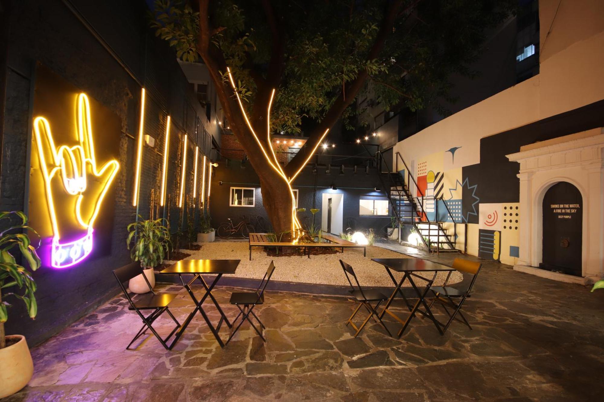 Play Hostel Garden Buenos Aires Exterior photo