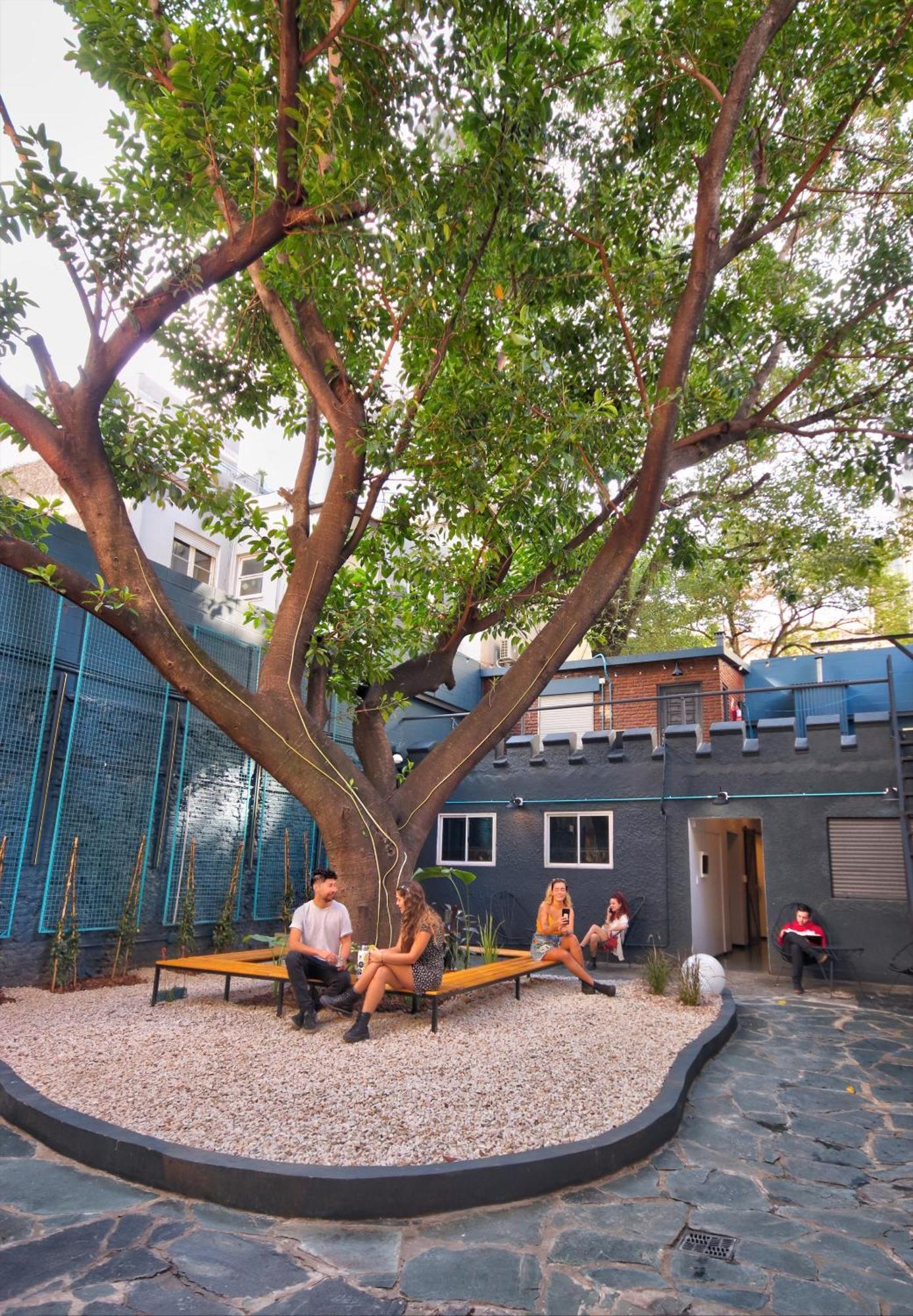 Play Hostel Garden Buenos Aires Exterior photo